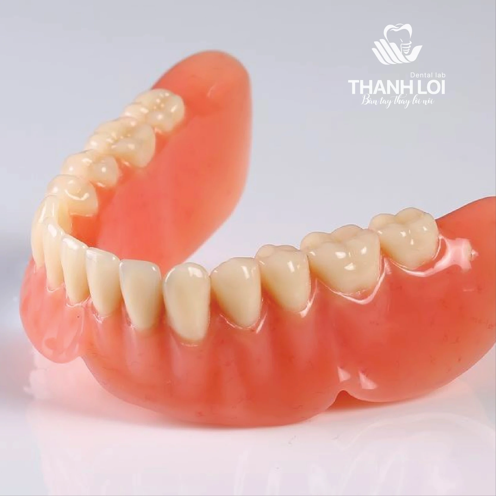 Tháo lắp nhựa cứng